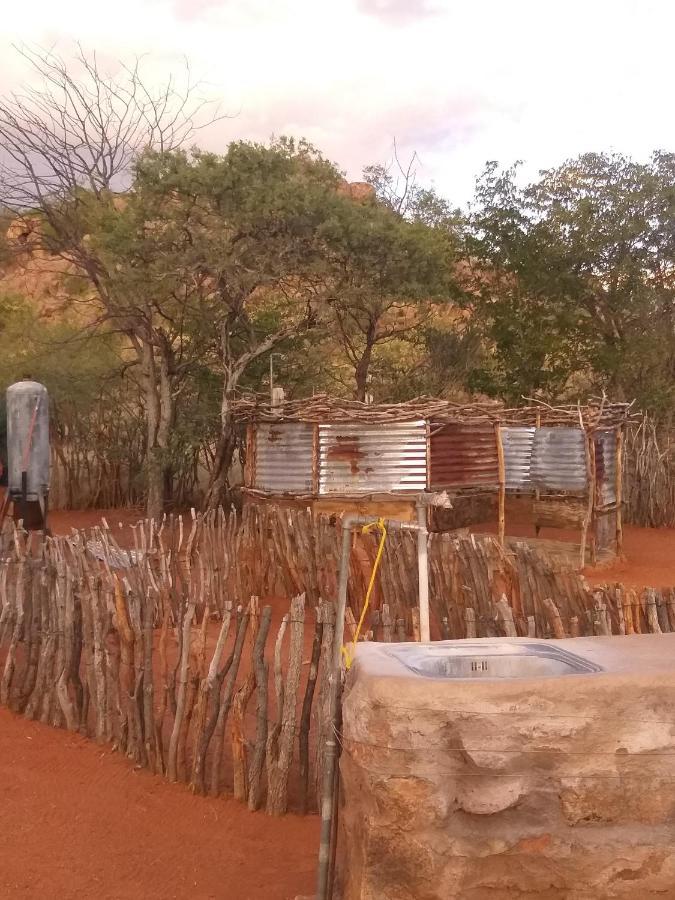Porcupine Camp Kamanjab Otel Dış mekan fotoğraf